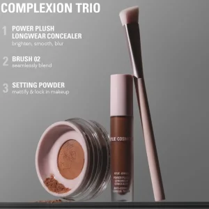 Concealerpenselen>KYLIE COSMETICS Power Pluche Borstel